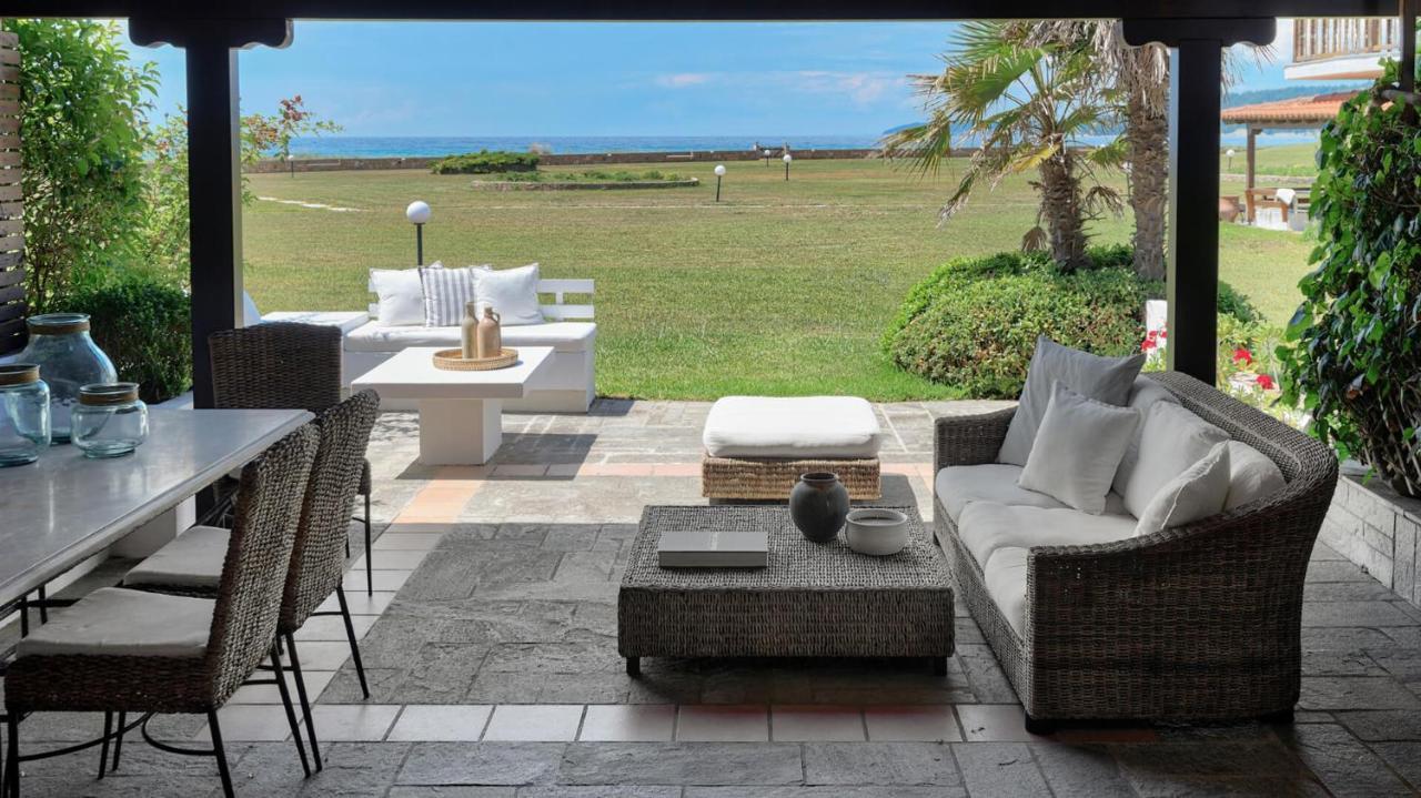Soleado Beachfront Villa Skala Fourkas Exterior photo